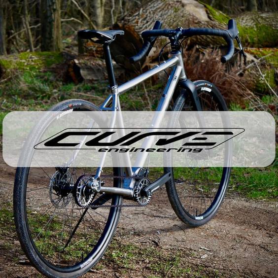Dive into the extraordinary world of Curve Engineering’s latest gravel bike
 – The 618 Flyin’ Jacket ⚒️

Meet founder Olivier Ollagnier, a true enthusiast of custom titanium bikes. In his creations, he seamlessly blends originality, reliability, and comfort. Now, with the French touch 🇫🇷of an #effigear gearbox. ⚙️

#custombike #gravel #titaniumgravel #titanium #gearbox #madeinfrance #innovation #handmade